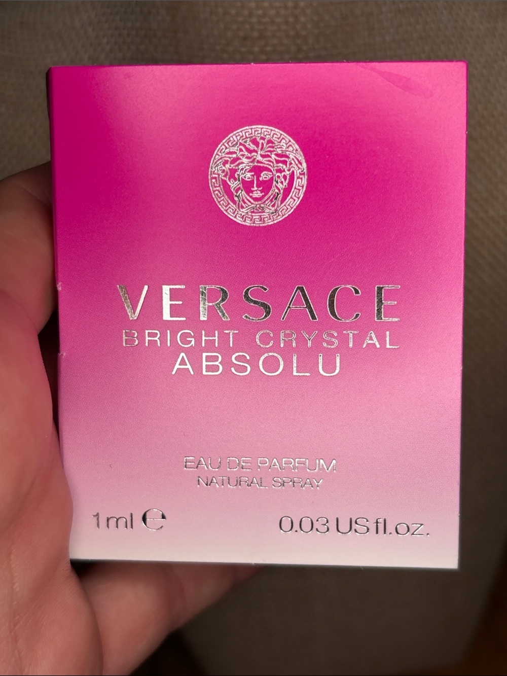 Versace Bright Crystal Absolu Sample Spray - 1 ml - Picture 2 of 2
